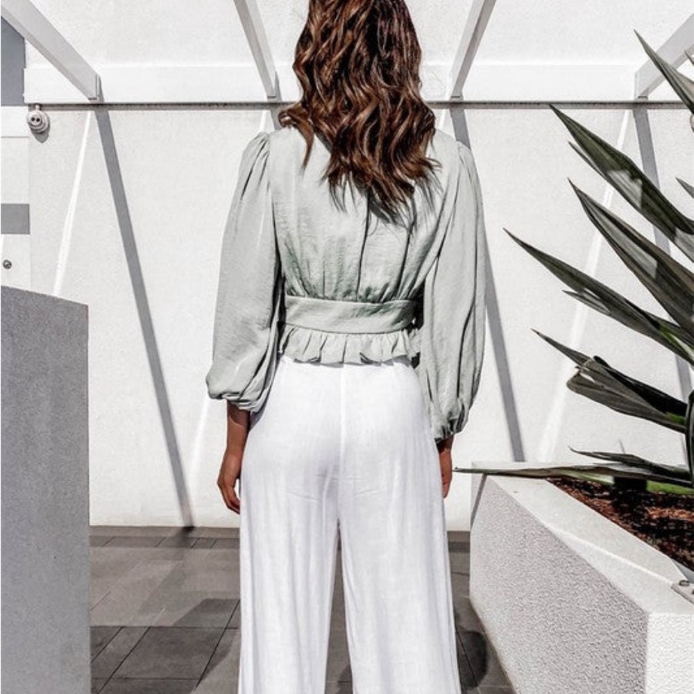 flowy blouse - Picture 3 of 3